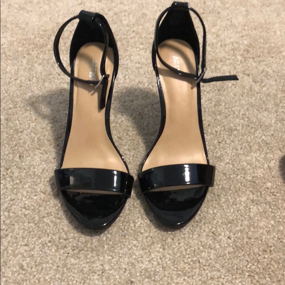 Apt 9 heels size 7